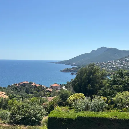 Apartment Au Calme ! Vue Et Terre